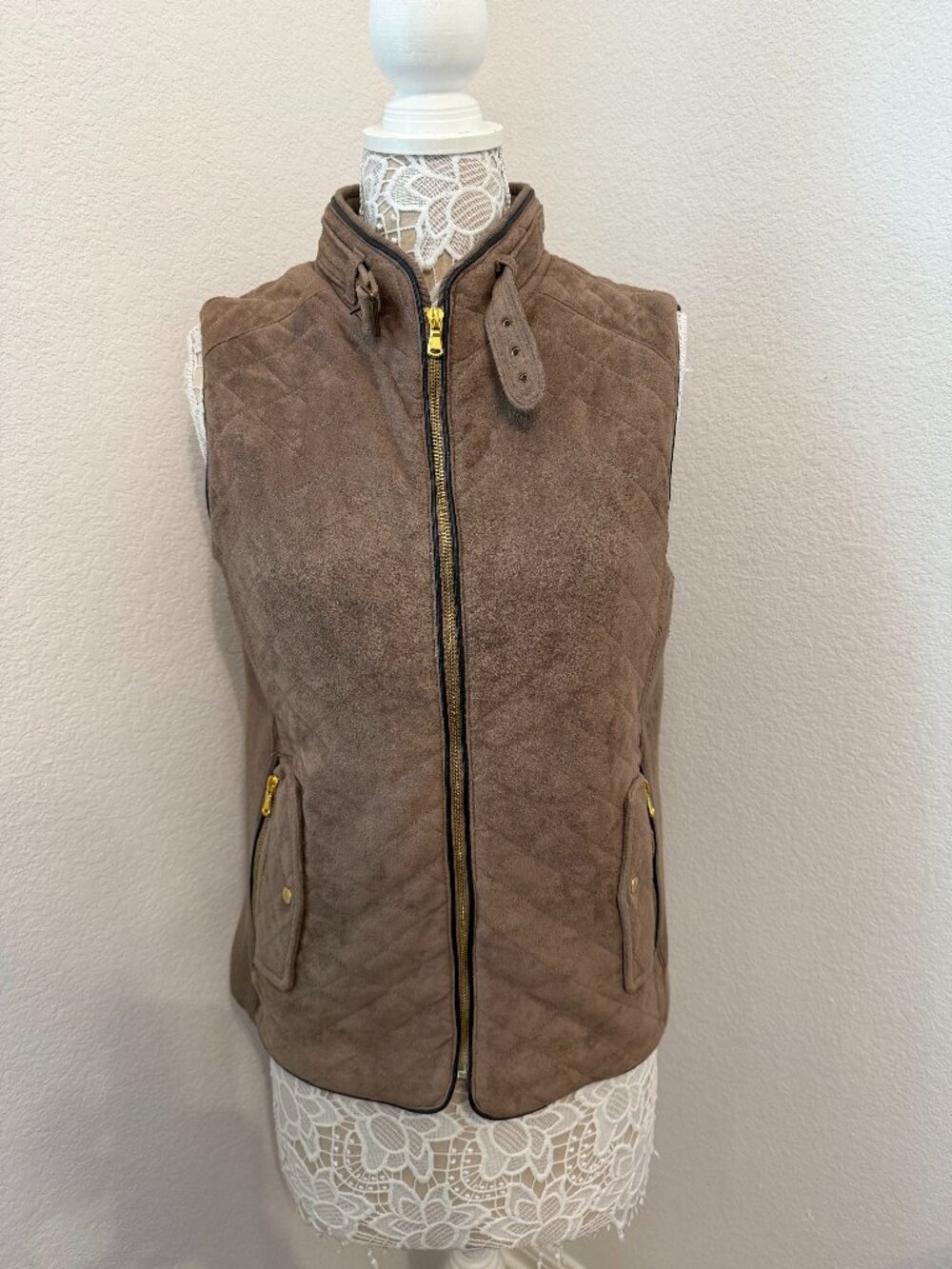 FA Women’s XL Quilted Faux Suede Vest – Brown/Taupe🤎